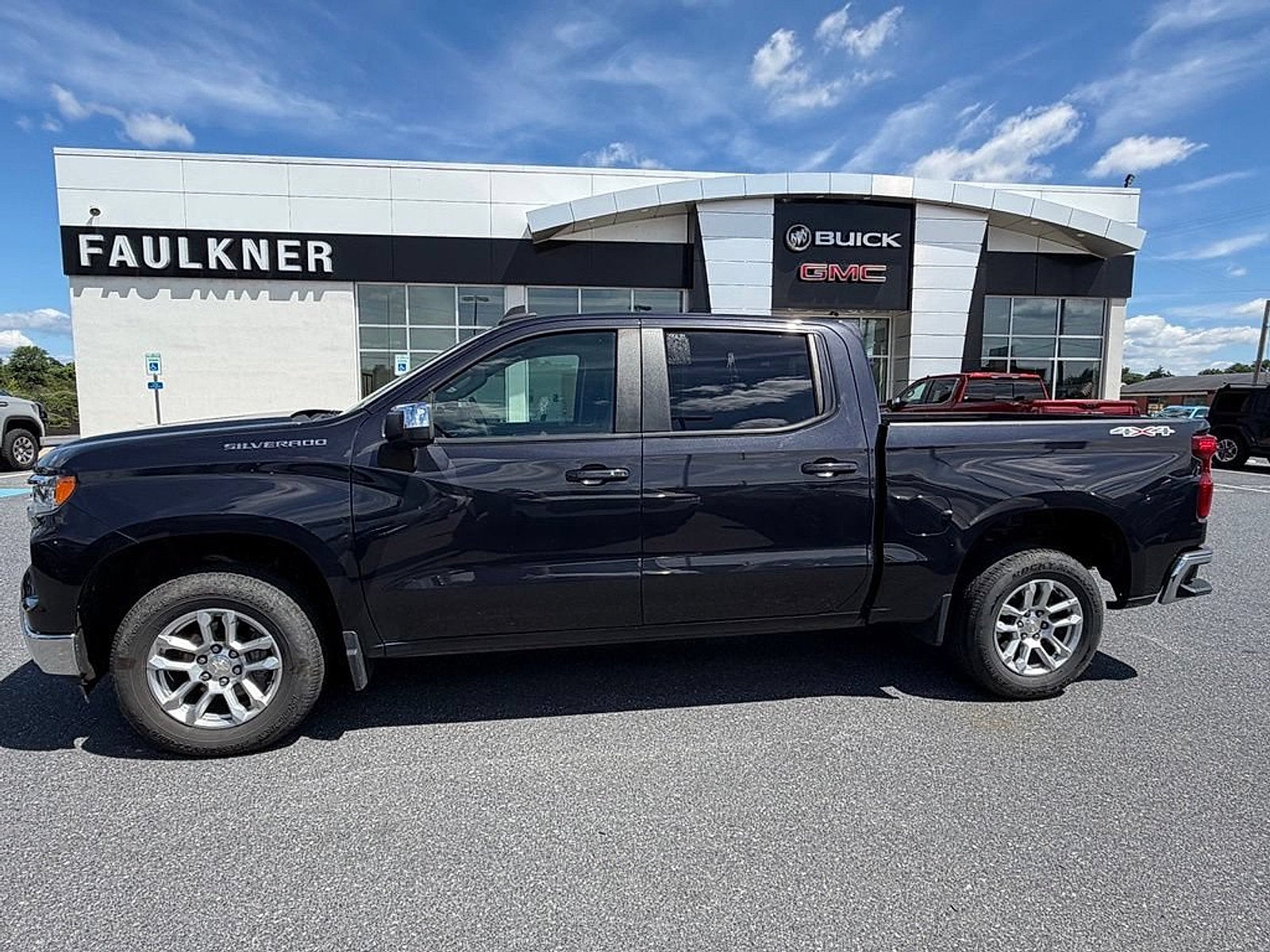2022 Chevrolet Silverado 1500 LT (2FL)