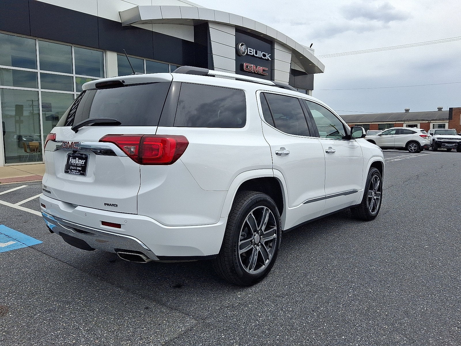 2019 GMC Acadia Denali