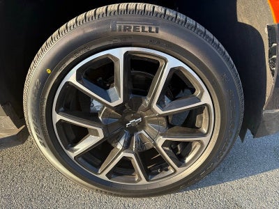 2023 Chevrolet Suburban RST