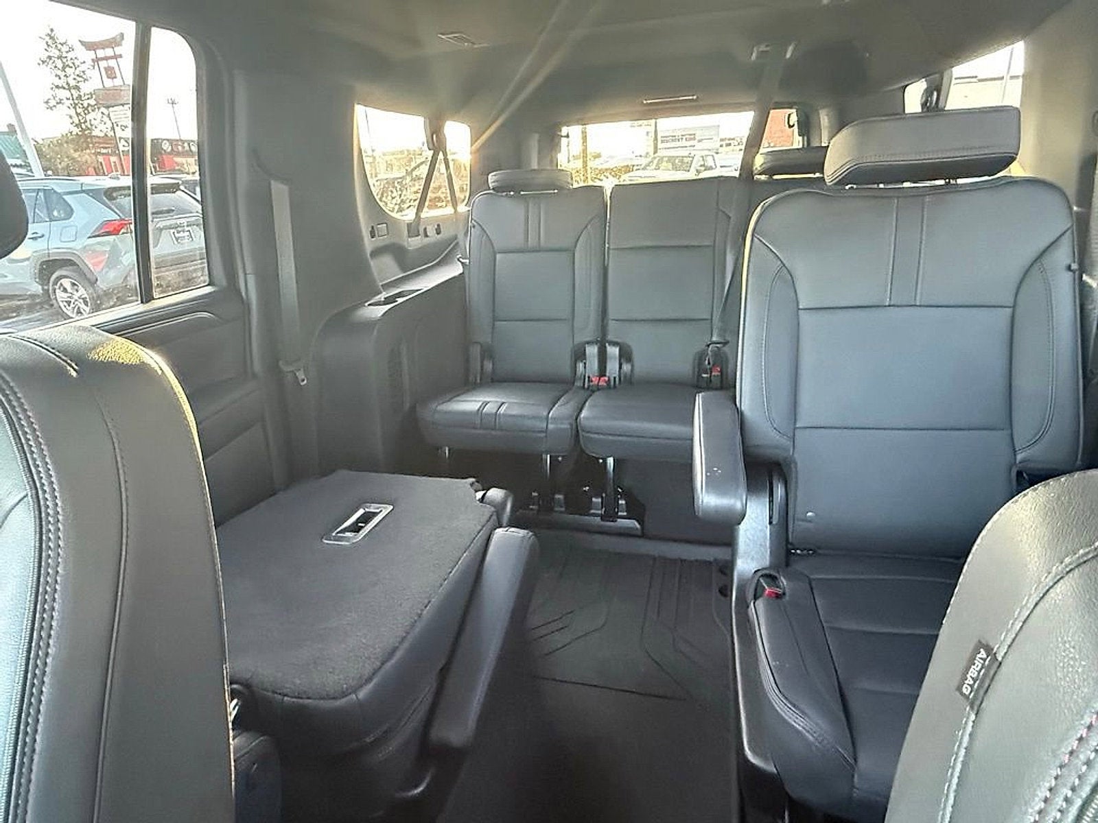 2023 Chevrolet Suburban RST