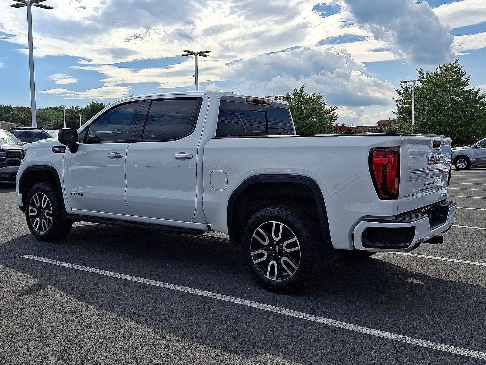 2023 GMC Sierra 1500 AT4