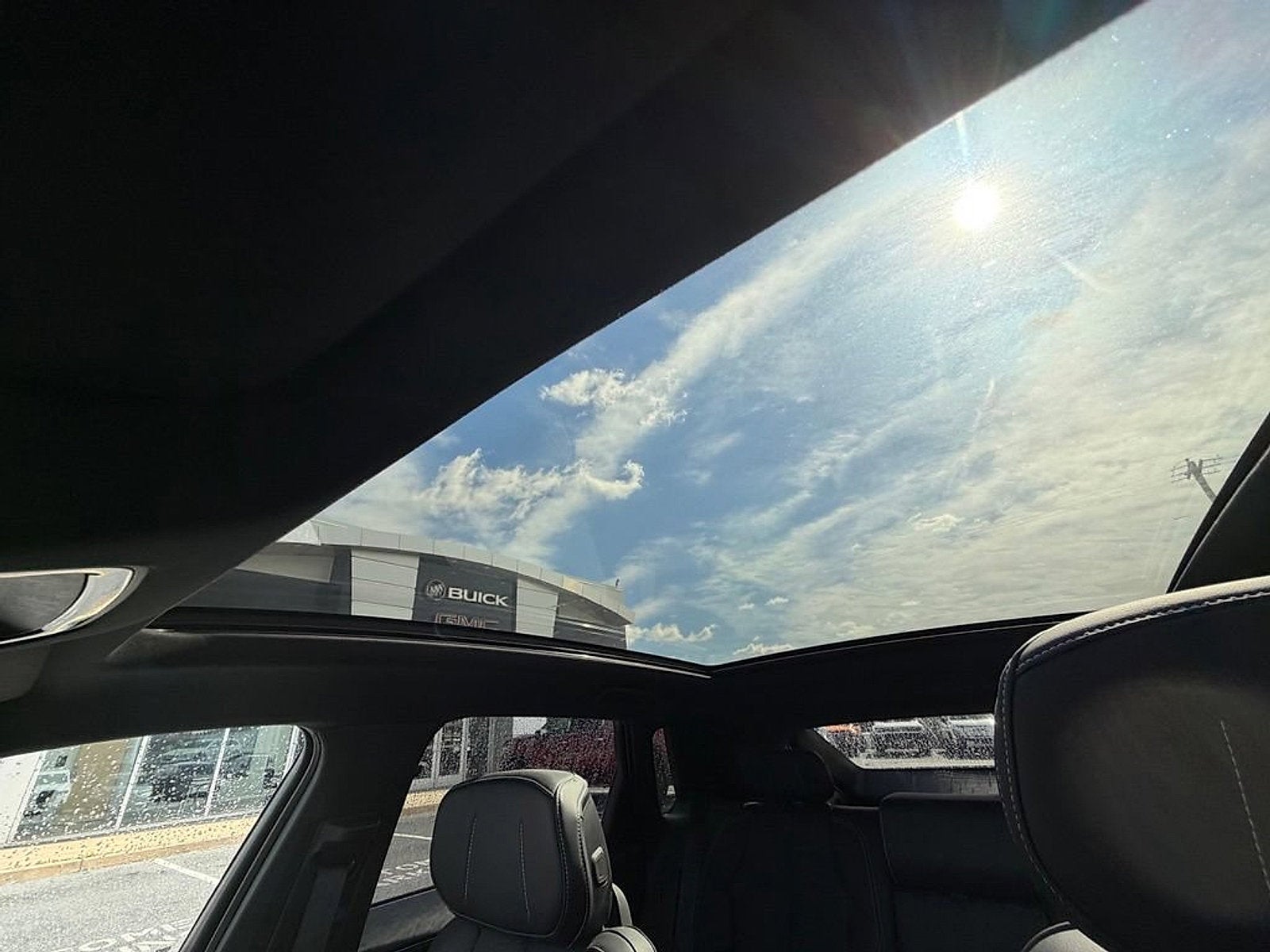 2024 Cadillac LYRIQ Luxury 1