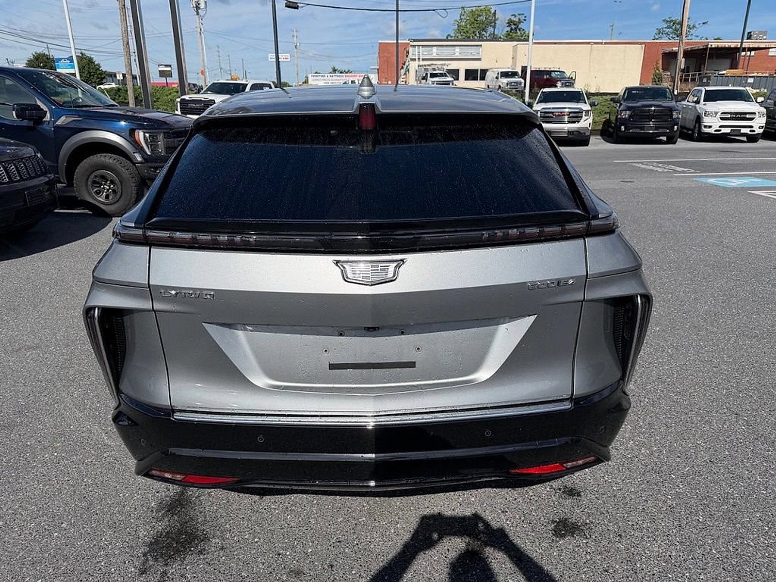 2024 Cadillac LYRIQ Luxury 1