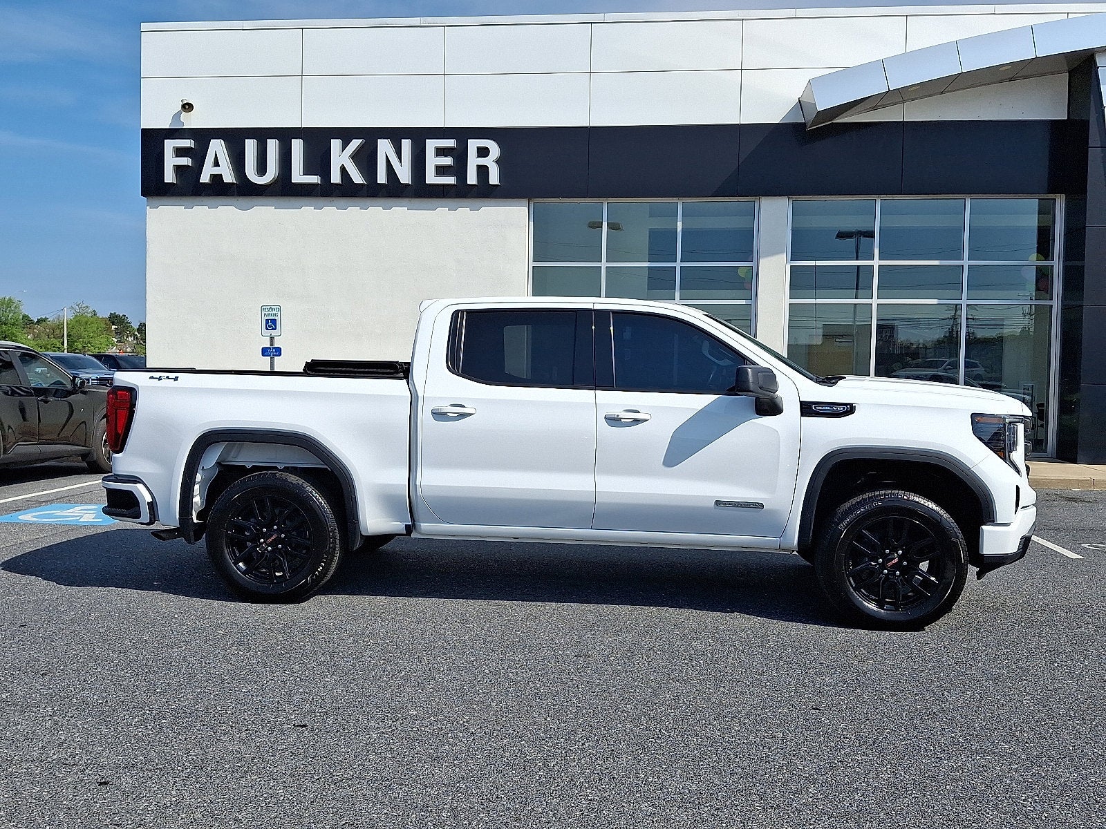 2024 GMC Sierra 1500 Elevation