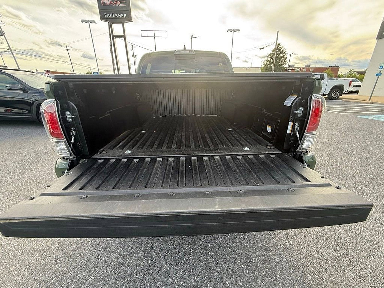 2022 Toyota Tacoma 4WD SR