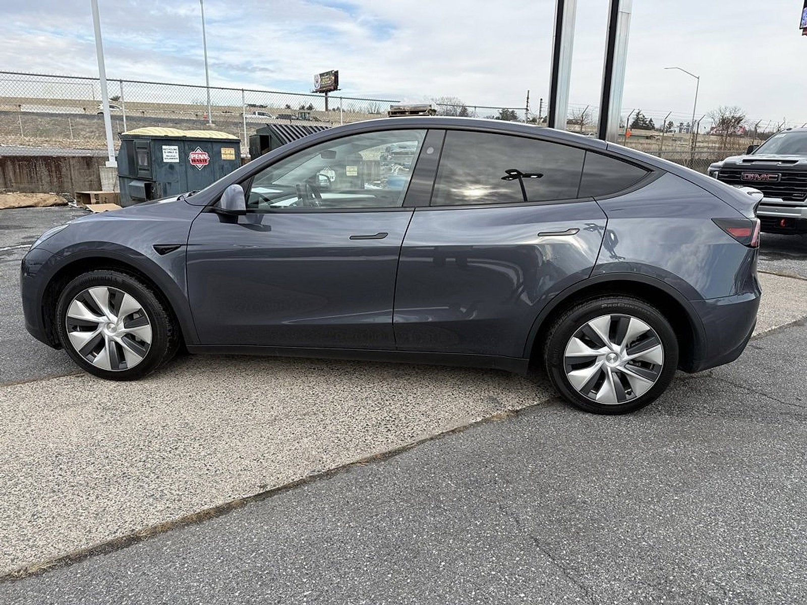 2023 Tesla Model Y Long Range