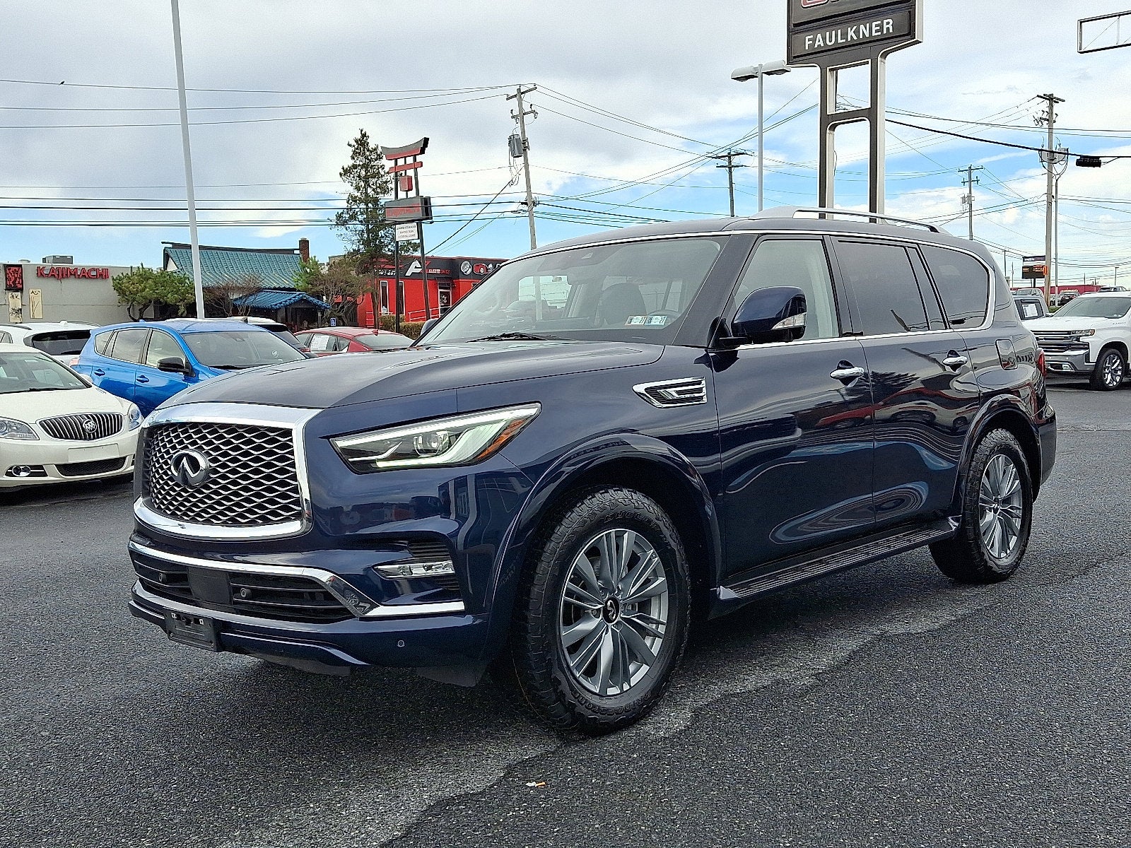 2024 INFINITI QX80 LUXE