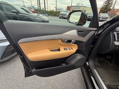 2017 Volvo XC90 Momentum