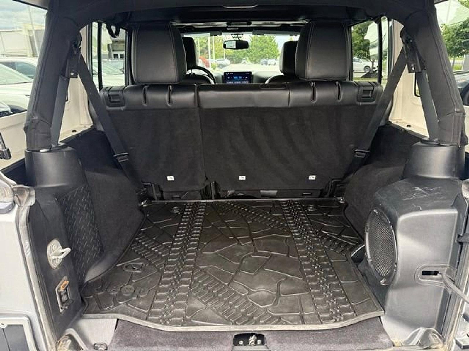 2014 Jeep Wrangler Unlimited 4WD 4dr Freedom Edition *Ltd Avail*