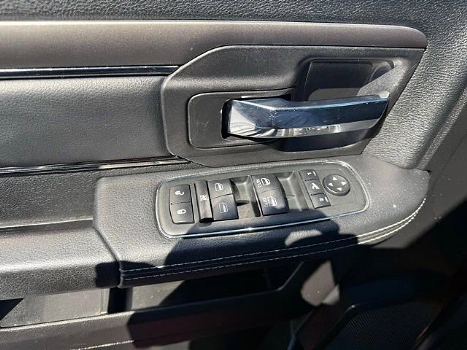 2014 RAM 1500 4WD Crew Cab 5.7 Ft Box Sport