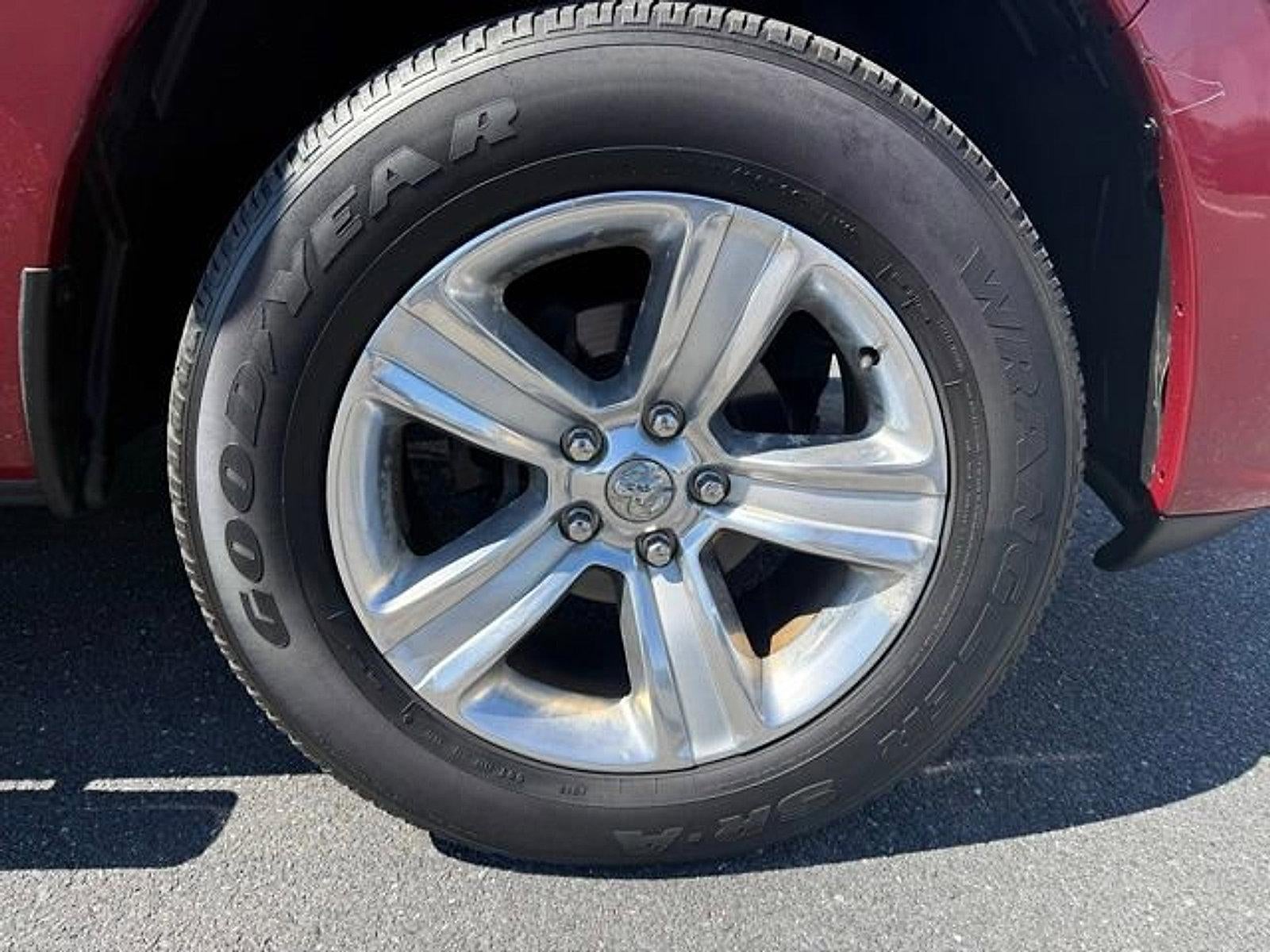 2014 RAM 1500 4WD Crew Cab 5.7 Ft Box Sport