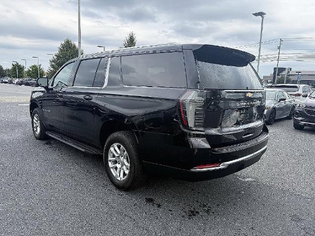 2025 Chevrolet Suburban 4WD LT