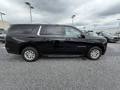 2025 Chevrolet Suburban 4WD LT