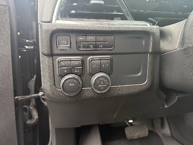 2025 Chevrolet Suburban 4WD LT