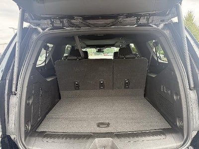 2025 Chevrolet Suburban 4WD LT