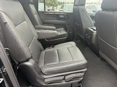 2025 Chevrolet Suburban 4WD LT