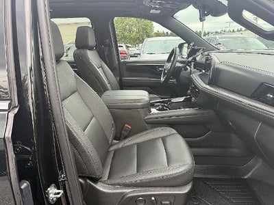 2025 Chevrolet Suburban 4WD LT