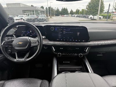 2025 Chevrolet Suburban 4WD LT