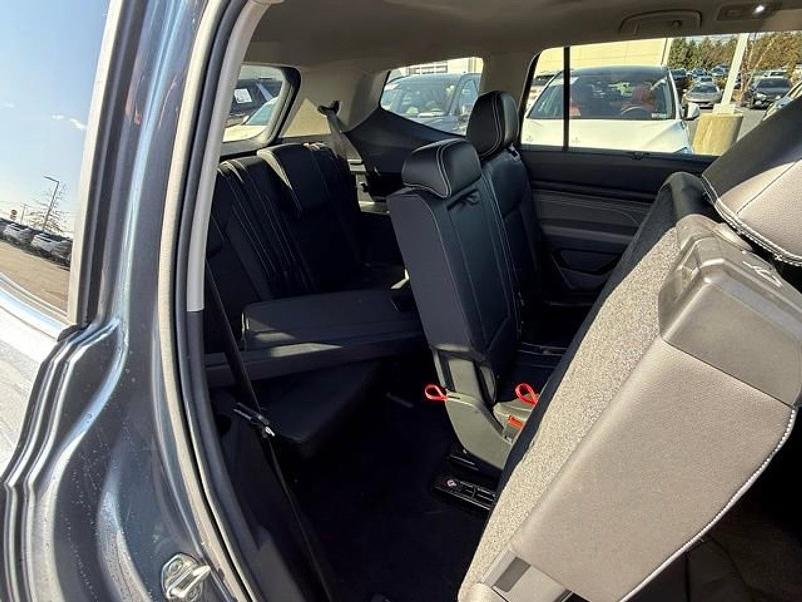 2023 Volkswagen Atlas 3.6L V6 SE w/Technology 4MOTION