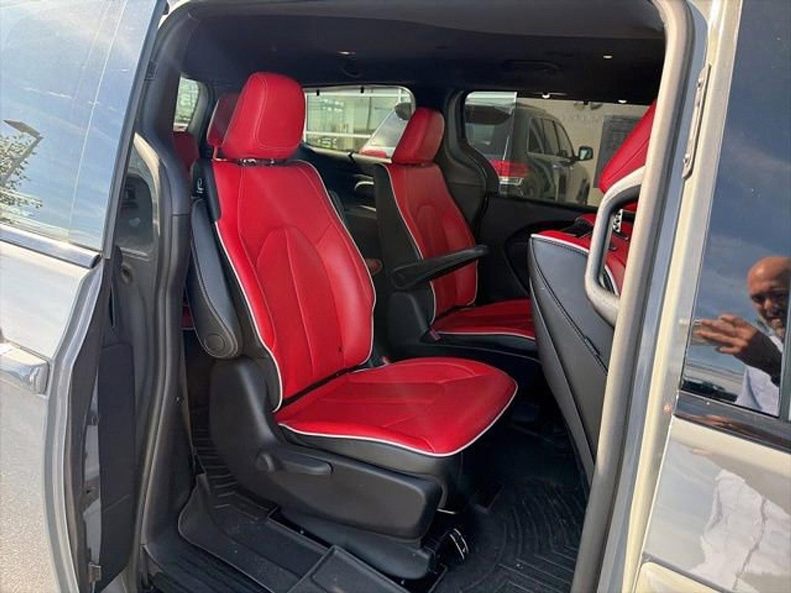 2020 Chrysler Pacifica Hybrid Red S FWD