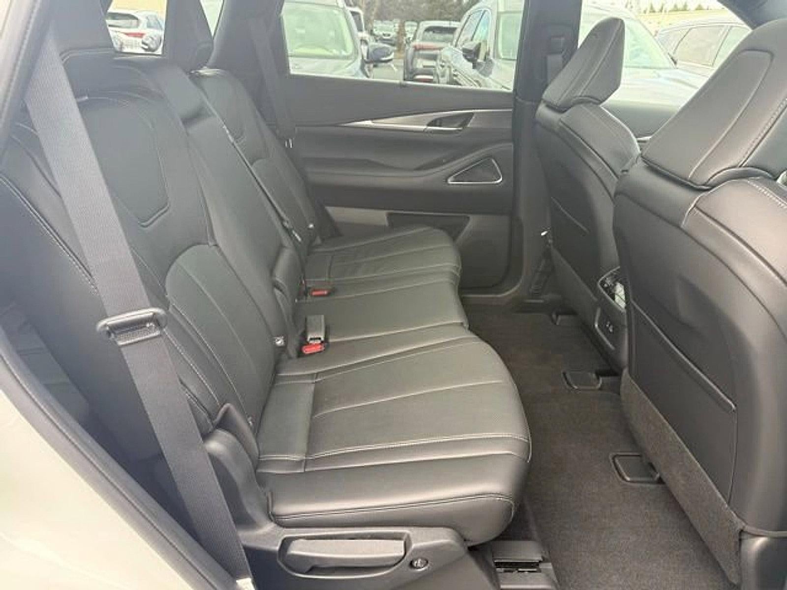 2025 INFINITI QX60 LUXE AWD