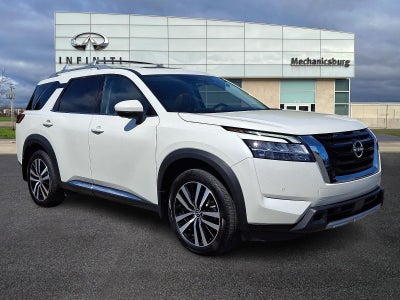 2023 Nissan Pathfinder Platinum 4WD