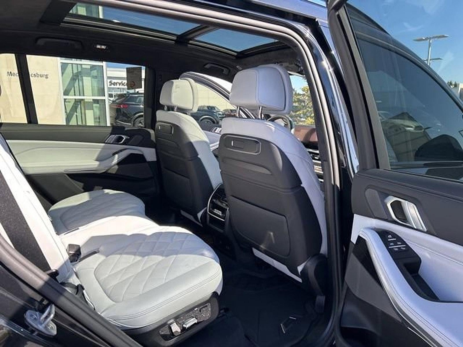 2026 BMW X7 xDrive40i Sports Activity Vehicle