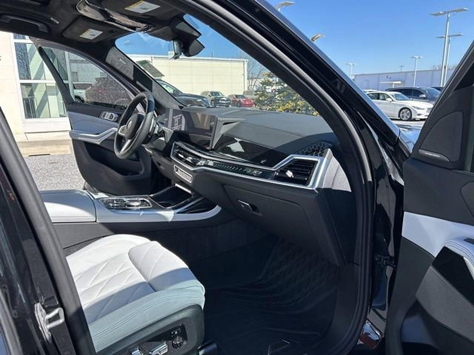 2026 BMW X7 xDrive40i Sports Activity Vehicle