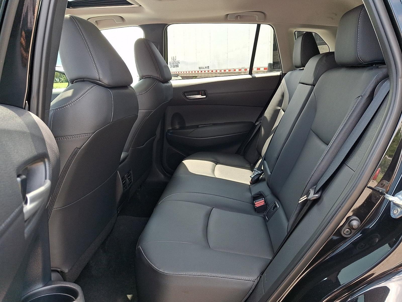 2025 Toyota Corolla Cross XLE 4WD (Natl)
