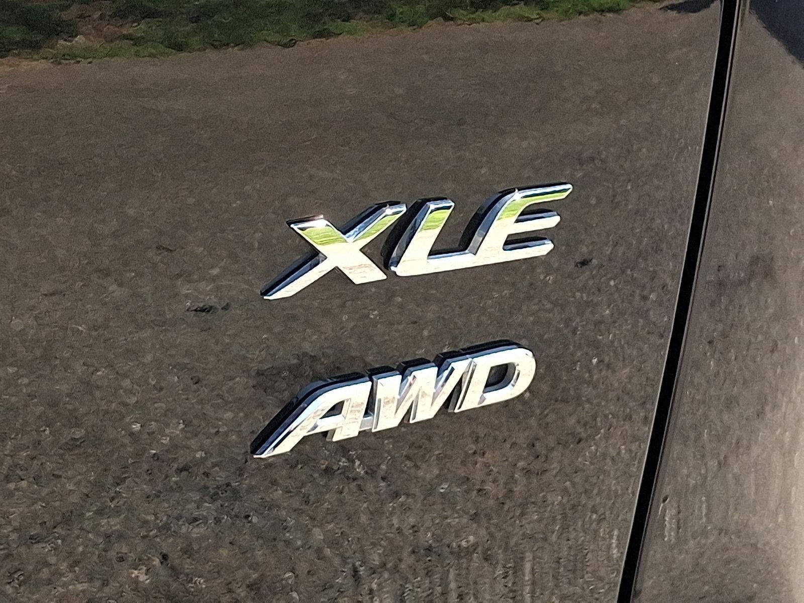 2025 Toyota Corolla Cross XLE 4WD (Natl)