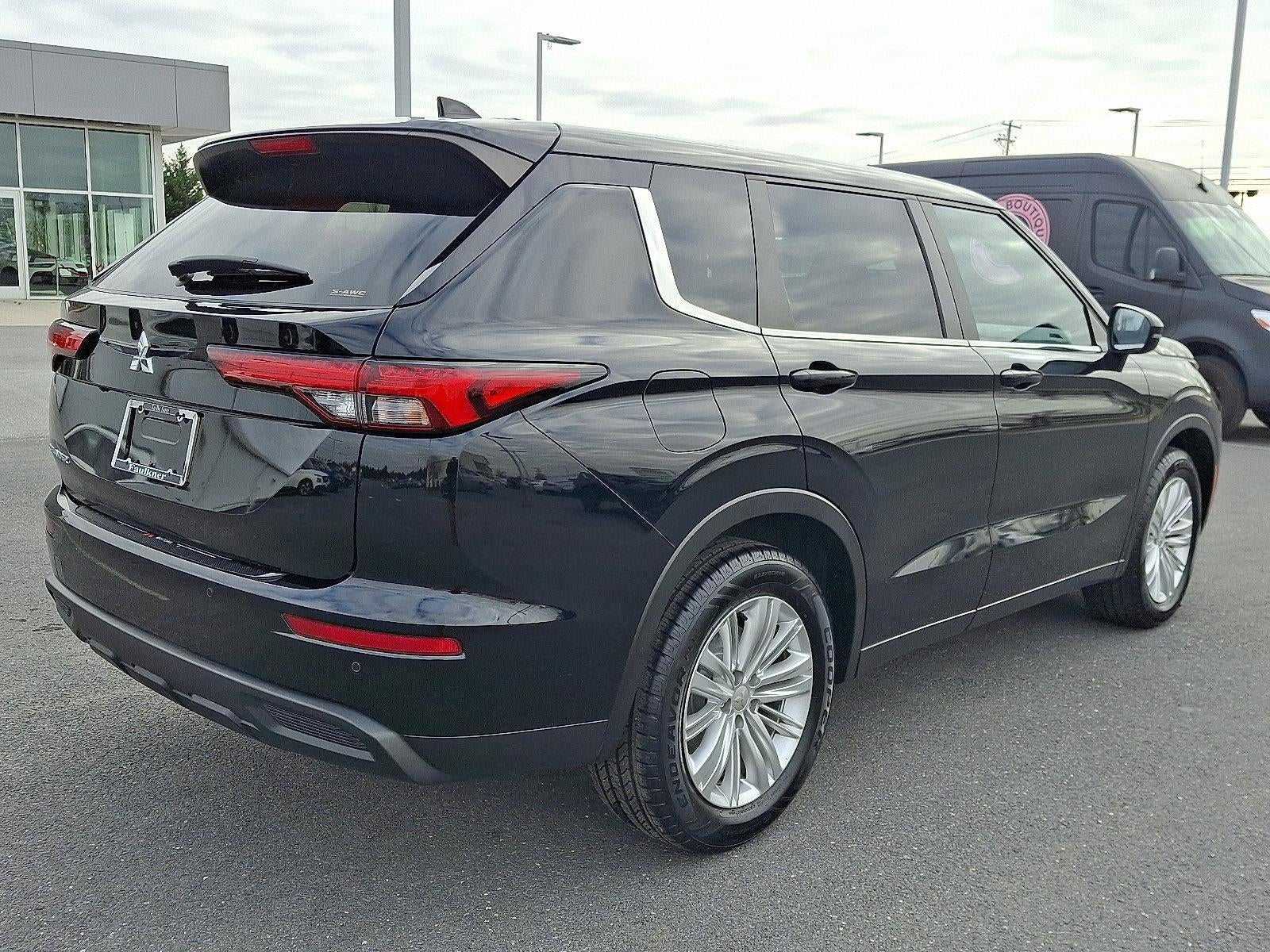 2023 Mitsubishi Outlander ES S-AWC