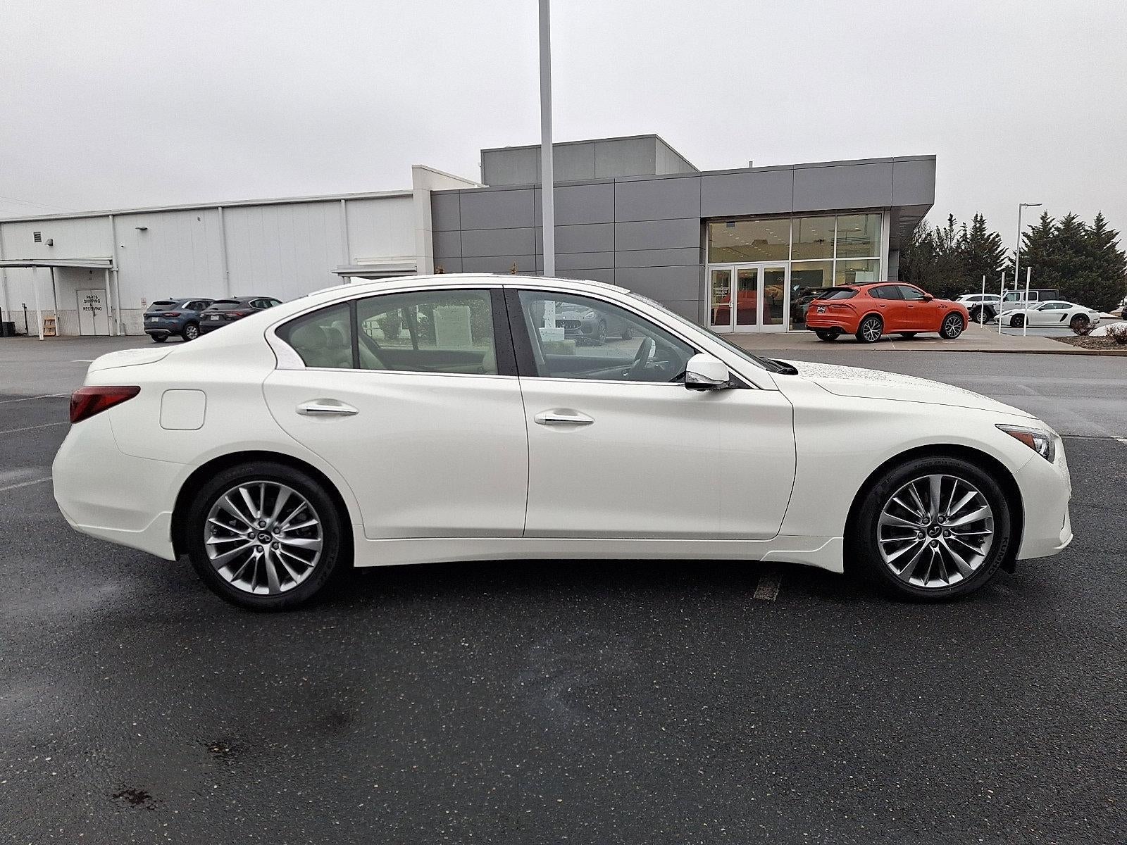 2022 INFINITI Q50 LUXE AWD