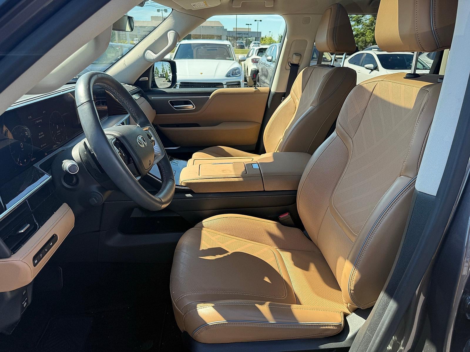 2025 INFINITI QX80 LUXE AWD