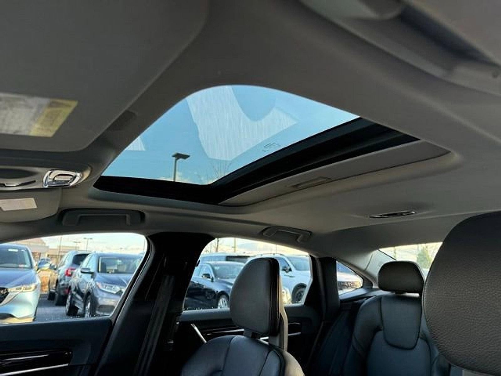 2017 Volvo S90 T6 AWD Momentum