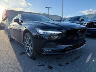 2017 Volvo S90 T6 AWD Momentum
