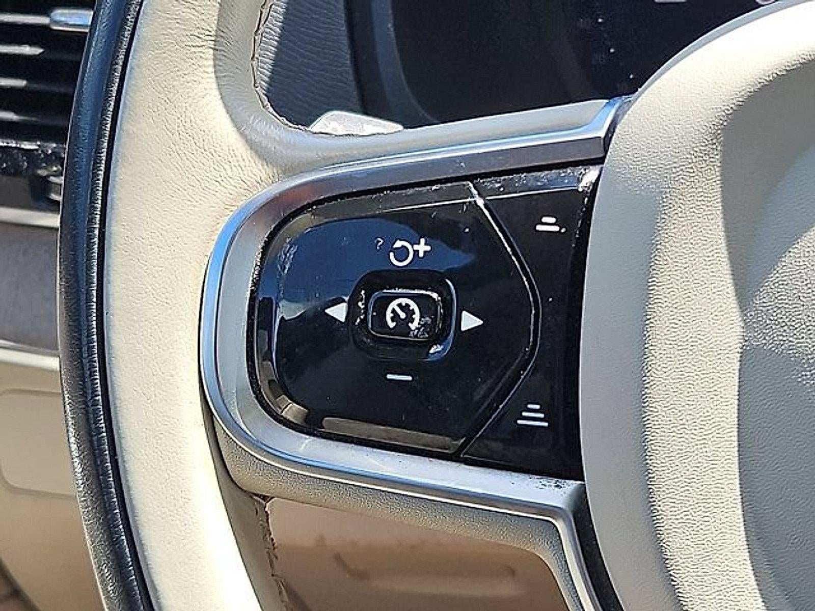 2024 Volvo XC90 B6 AWD Plus Bright Theme 7P