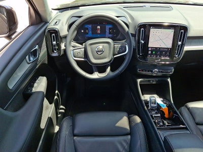 2023 Volvo XC40 B5 AWD Plus Dark Theme