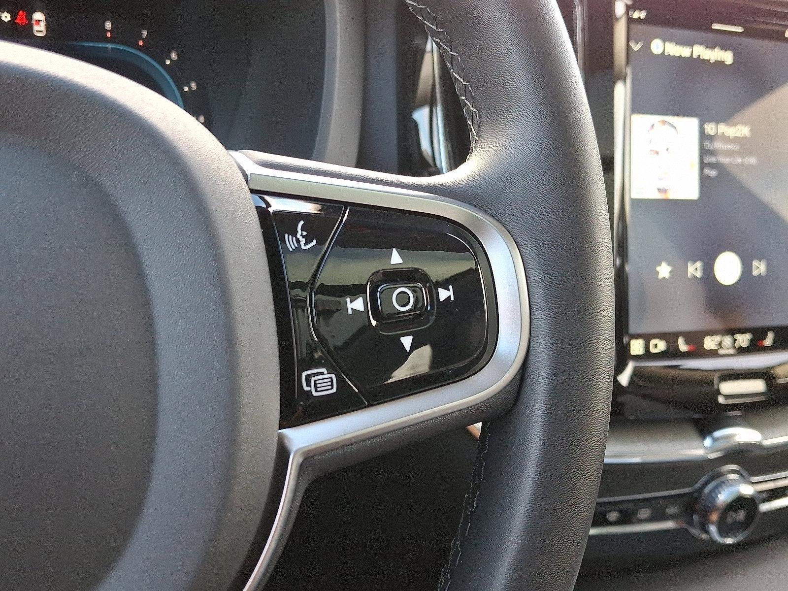 2025 Volvo XC60 B5 AWD Plus