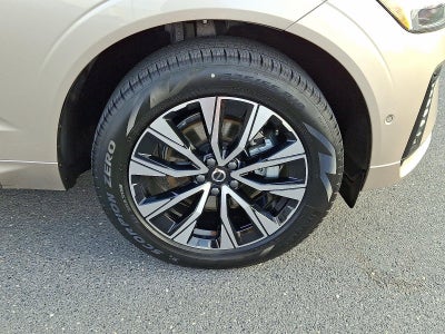 2025 Volvo XC60 B5 AWD Plus