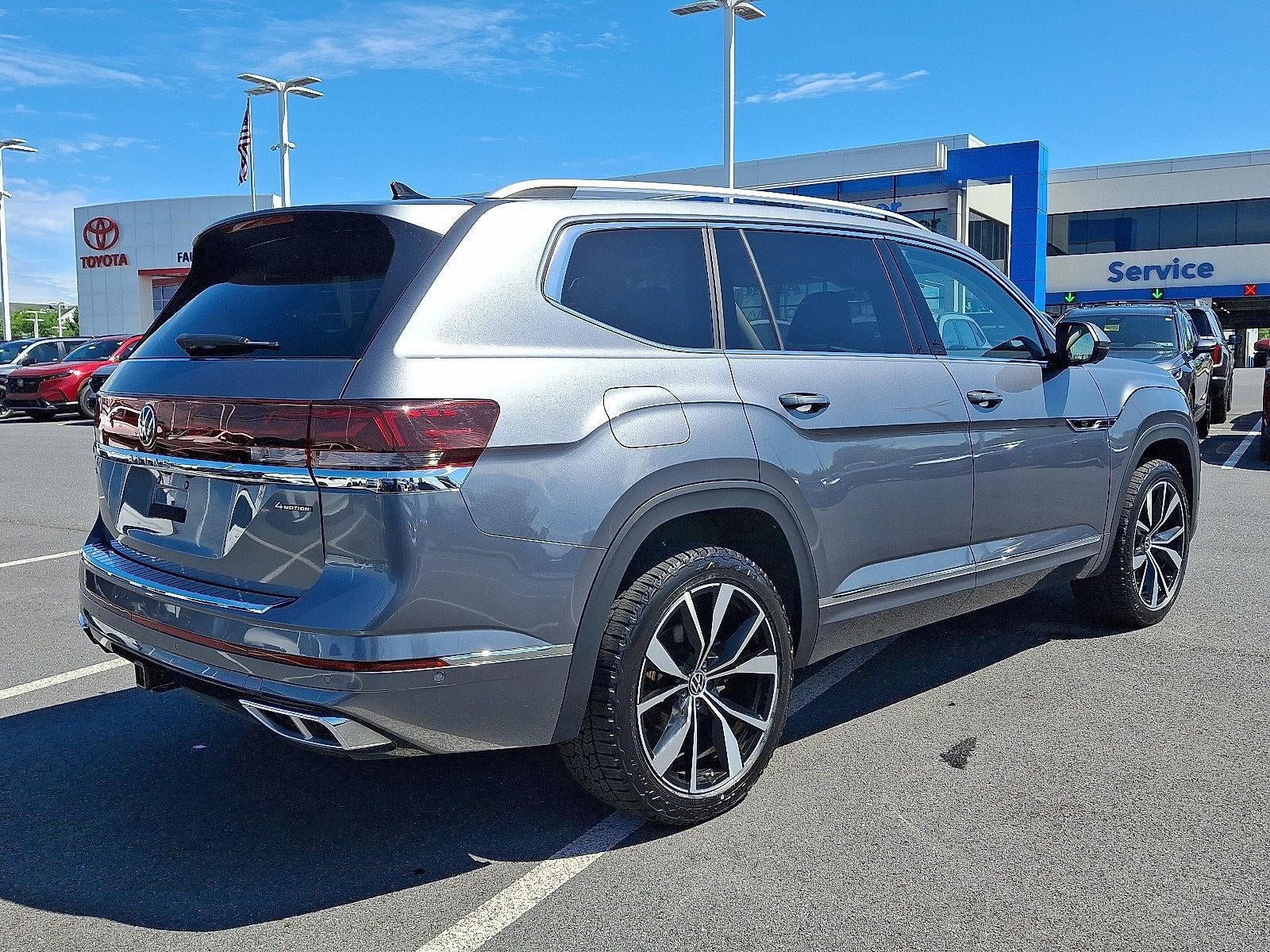 2024 Volkswagen Atlas 2.0T SEL Premium R-Line 4MOTION