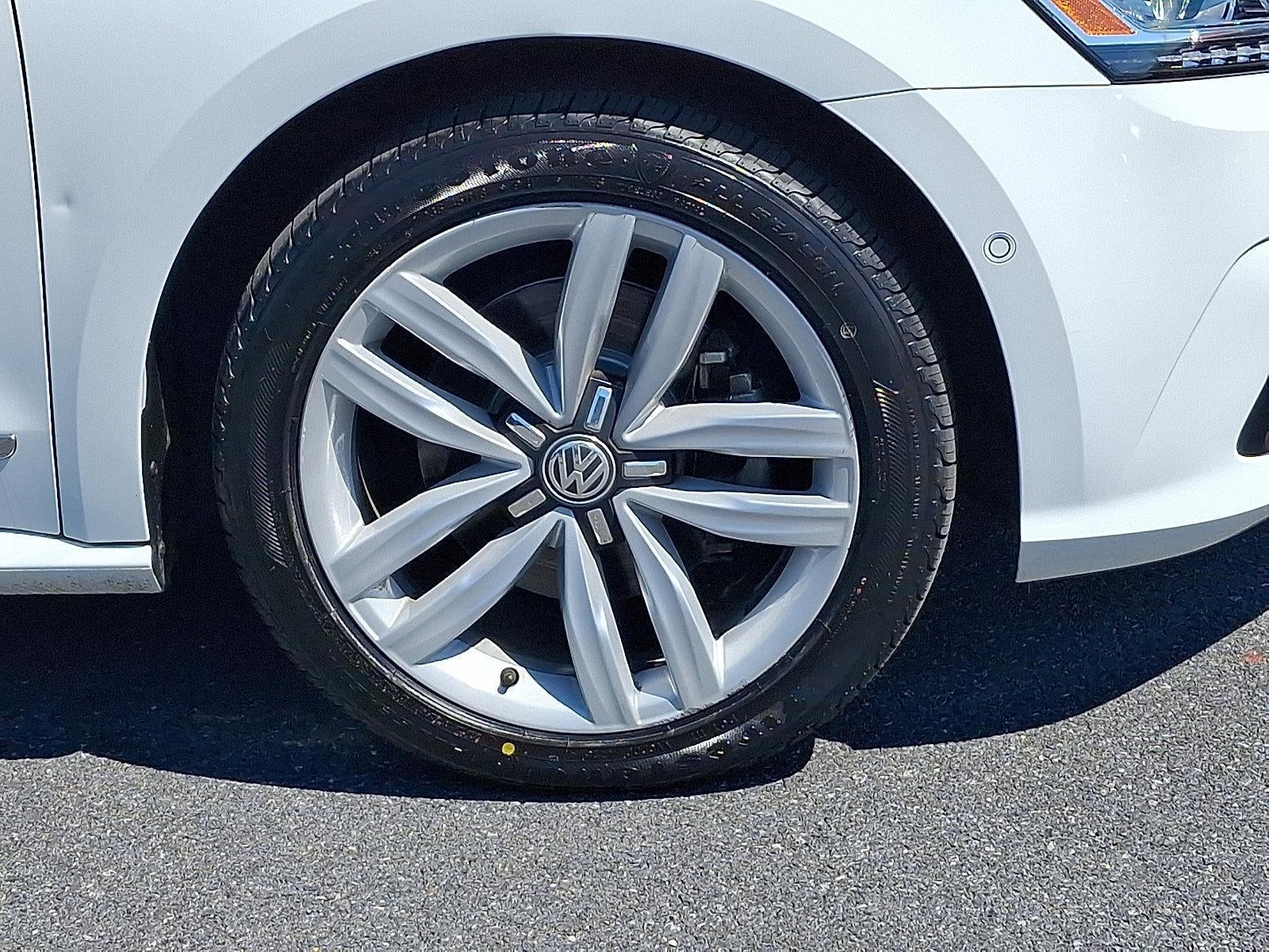 2017 Volkswagen Passat 1.8T SEL Premium Auto