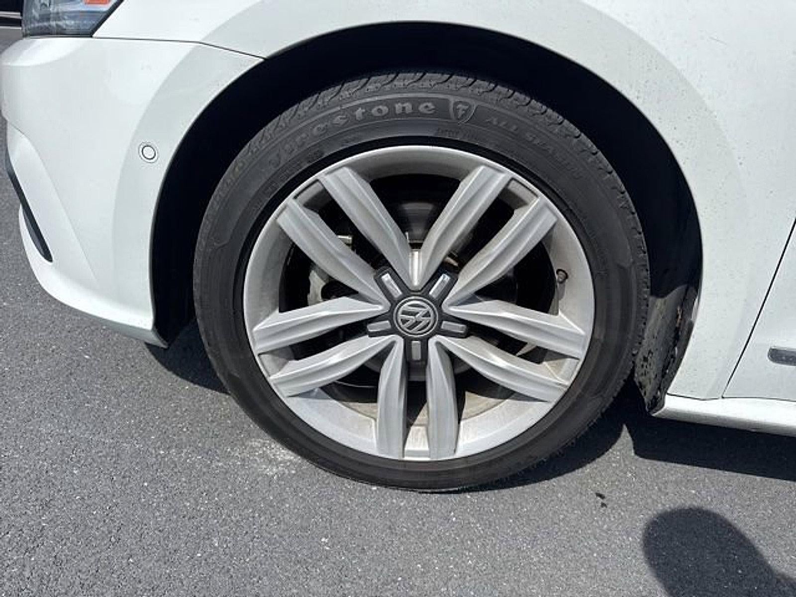 2017 Volkswagen Passat 1.8T SEL Premium Auto