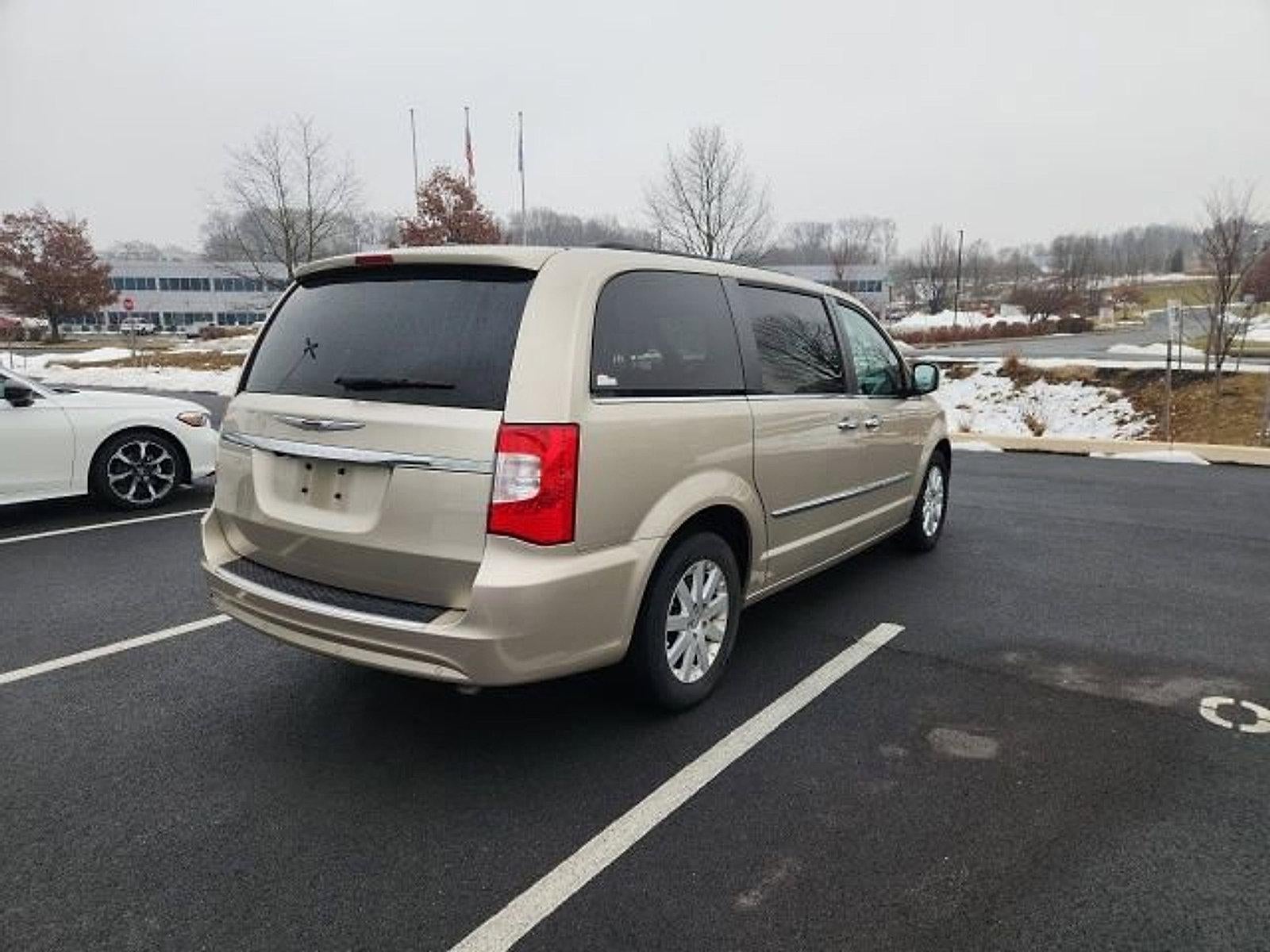 2016 Chrysler Town & Country 4dr Wgn Touring