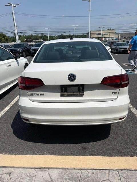 2016 Volkswagen Jetta 4dr Auto 1.4T SE Sedan