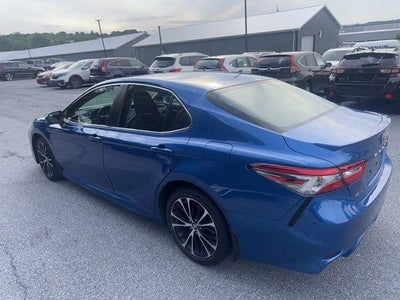 2018 Toyota Camry SE Auto (SE)