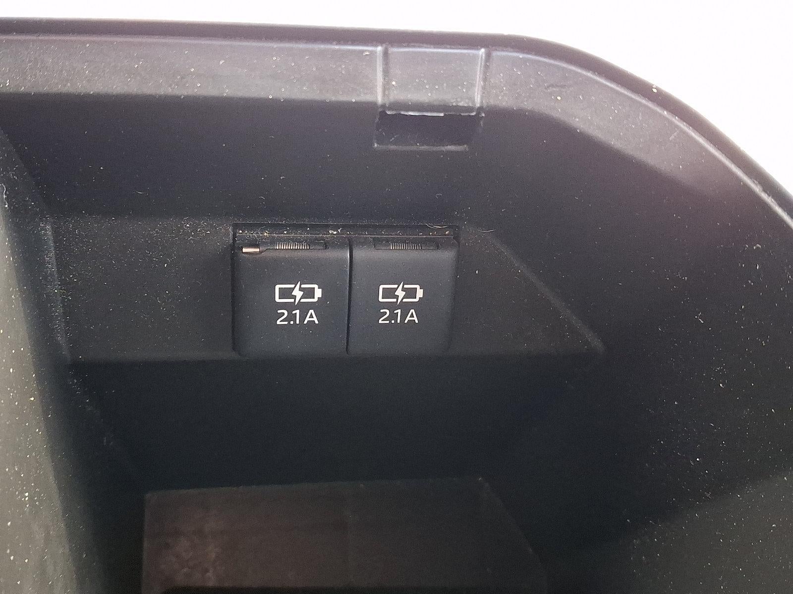 2020 Toyota Camry SE Auto AWD (Natl)