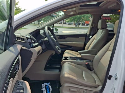 2024 Honda Odyssey Touring Auto