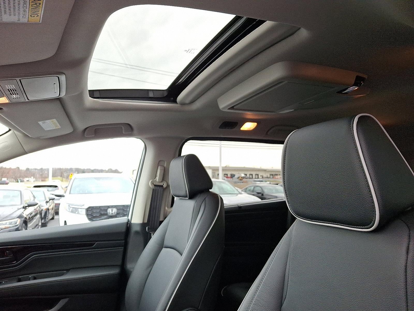 2026 Honda Odyssey Touring Auto