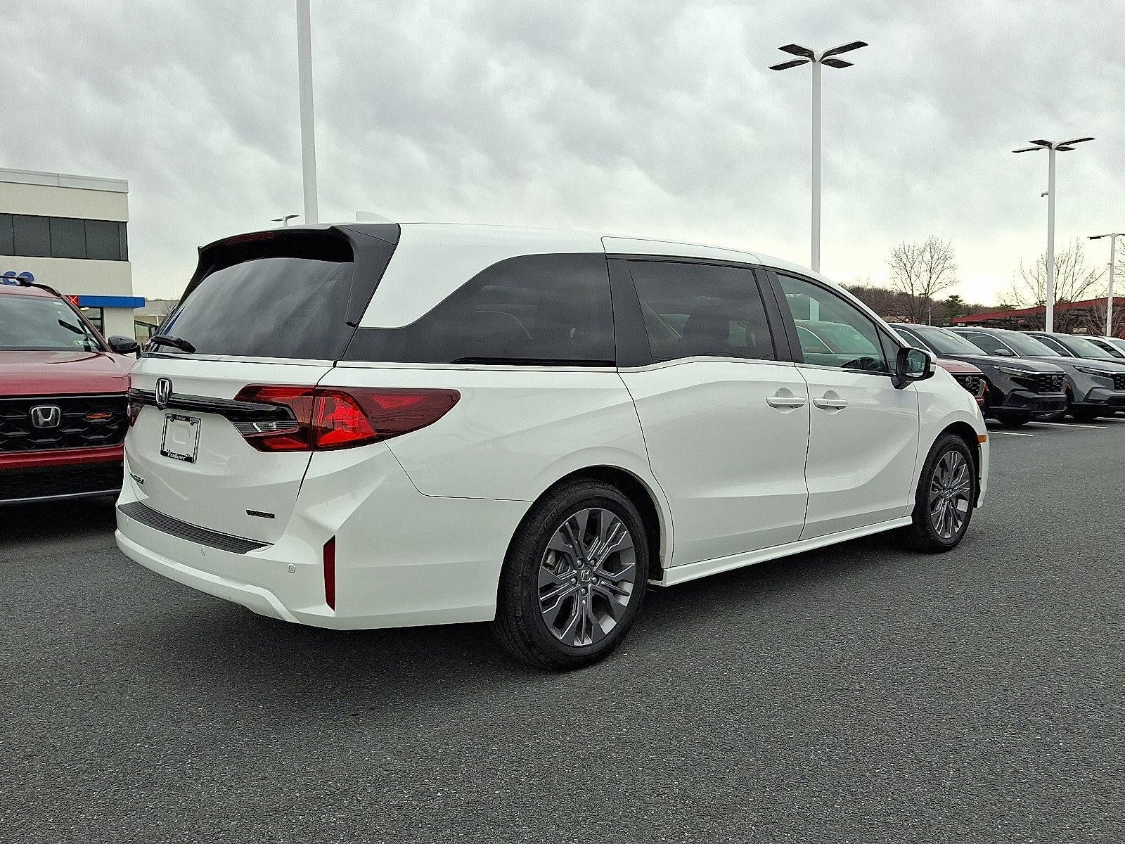 2026 Honda Odyssey Touring Auto
