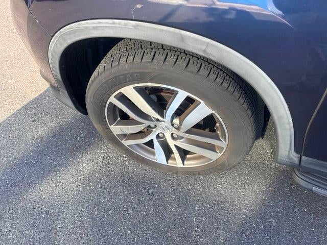 2016 Honda Pilot AWD Touring with DVD Rear Entertainment System and Navigation
